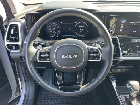 Used 2023 Kia Sorento SX Prestige AWD/4WD image 16