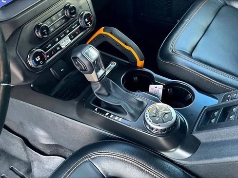 Used 2024 Ford Bronco Badlands image 18