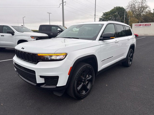 Used 2023 Jeep Grand Cherokee L Laredo AWD/4WD image 5