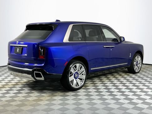 Certified 2025 Rolls-Royce Cullinan AWD/4WD image 8
