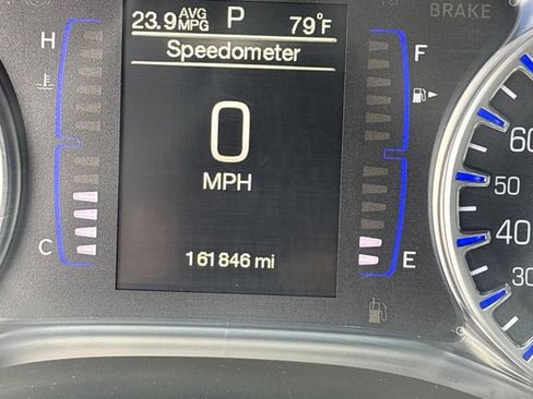Used 2015 Chrysler 200 Limited w/ Convenience Group FWD image 18