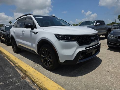 Certified 2023 Kia Sorento SX Prestige AWD/4WD image 2
