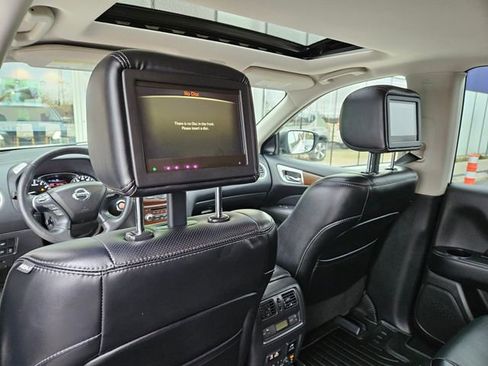 Used 2020 Nissan Pathfinder Platinum image 18