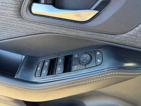 Used 2023 Nissan Rogue SV image 20