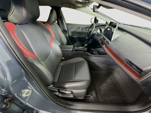 Certified 2025 Toyota Prius Plug-In Hybrid image 18