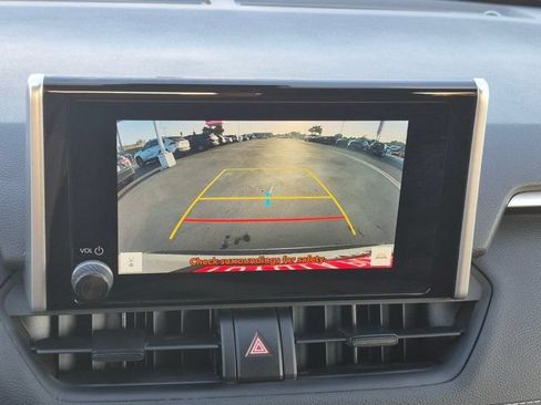 Used 2024 Toyota RAV4 XLE FWD image 20