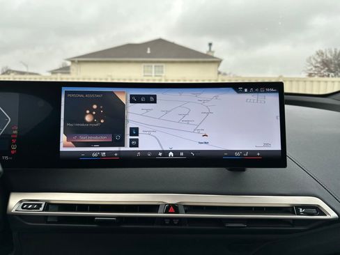 Used 2024 BMW iX xDrive50 w/ Premium Package image 30