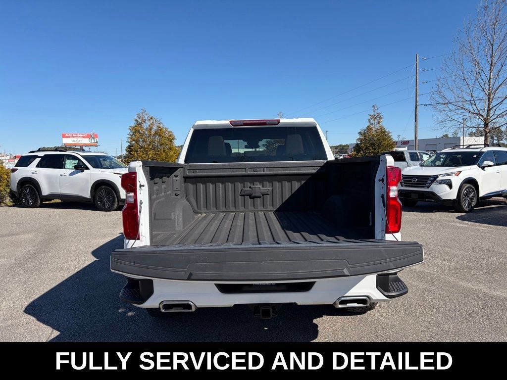 Used 2024 Chevrolet Silverado 1500 RST AWD/4WD image 7