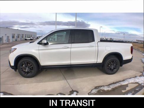 Used 2020 Honda Ridgeline Sport image 2