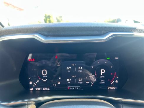 Used 2024 GMC Canyon Elevation w/ Elevation Premium Package AWD/4WD image 18