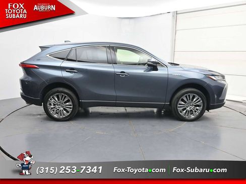 Used 2021 Toyota Venza XLE w/ Softex Package AWD/4WD image 17