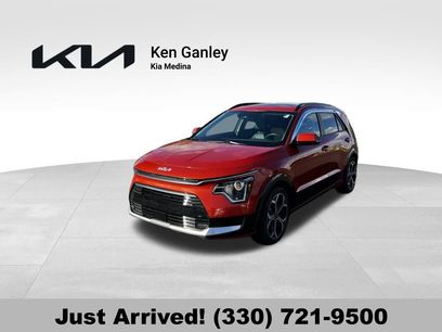Used 2023 Kia Niro EX Touring