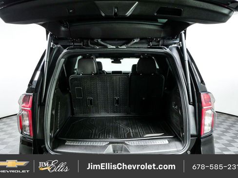Used 2024 Chevrolet Suburban RST w/ Luxury Package RWD image 31