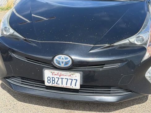 Used 2017 Toyota Prius Three Touring w/ Carpet Mat Package FWD image 15