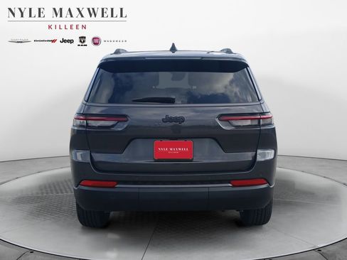 New 2026 Jeep Grand Cherokee L 2WD image 15