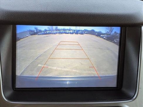 Used 2020 Chevrolet Suburban Premier w/ Premier Plus Edition image 17