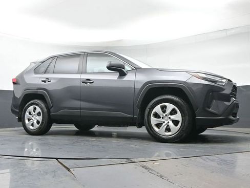 Used 2023 Toyota RAV4 LE AWD/4WD image 31