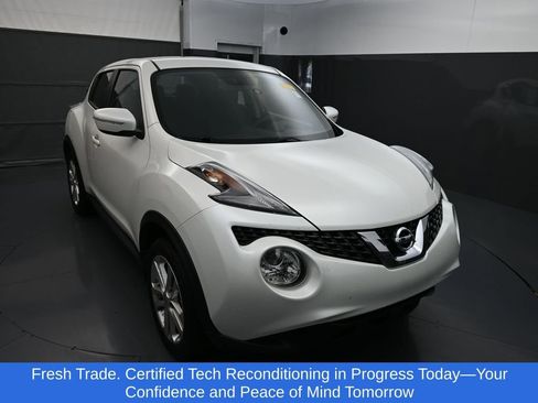 Used 2015 Nissan Juke S image 6