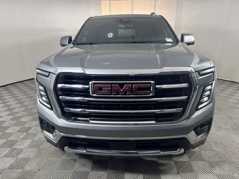 New 2025 GMC Yukon Elevation image 2