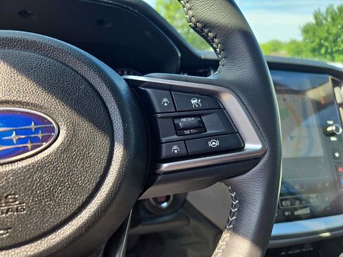 Used 2025 Subaru Outback Premium AWD/4WD image 23