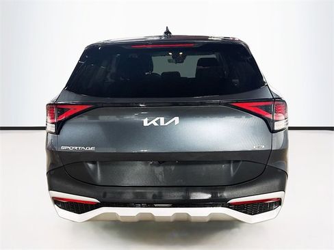 Used 2023 Kia Sportage LX image 6