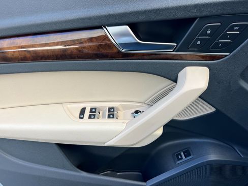 Used 2018 Audi Q5 2.0T Premium Plus w/ Premium Plus Package image 10