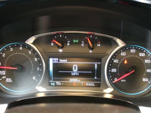 Used 2019 Chevrolet Traverse LT image 25