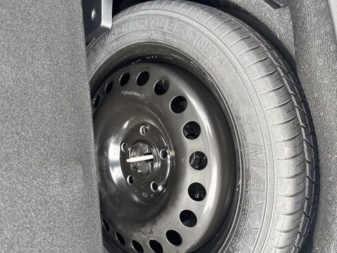 Used 2022 Buick Envision Essence w/ Safety Package image 50