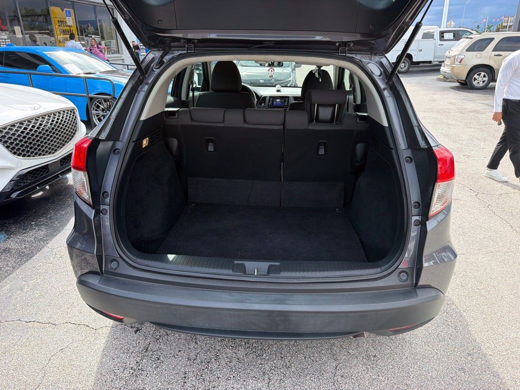 Used 2020 Honda HR-V LX image 13