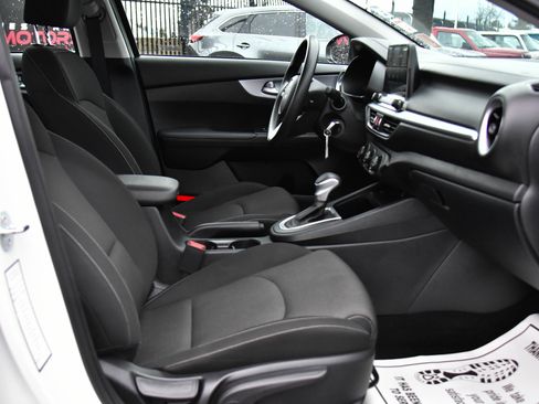 Used 2024 Kia Forte LXS image 36