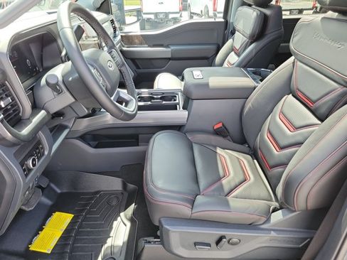 New 2026 Ford F250 Lariat w/ Black Appearance Package AWD/4WD image 21