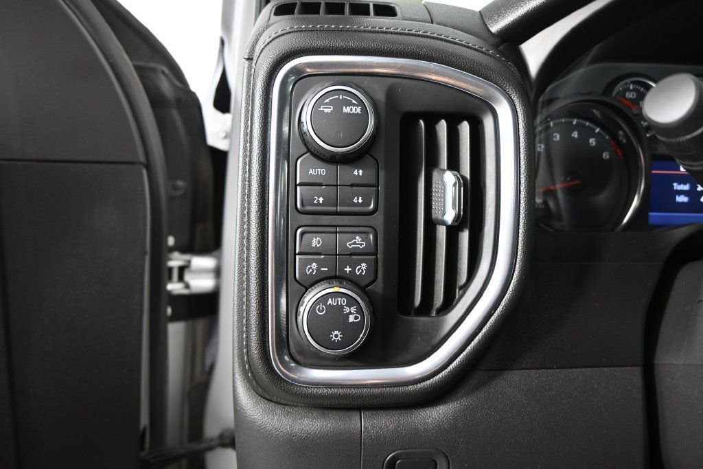 Used 2020 Chevrolet Silverado 1500 RST AWD/4WD image 23