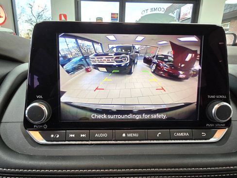 Used 2023 Nissan Rogue SV w/ SV Premium B Package image 29