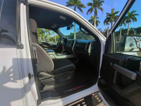 Used 2017 Ford F150 Raptor image 32