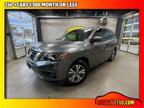 Used 2020 Nissan Pathfinder SV FWD image 1