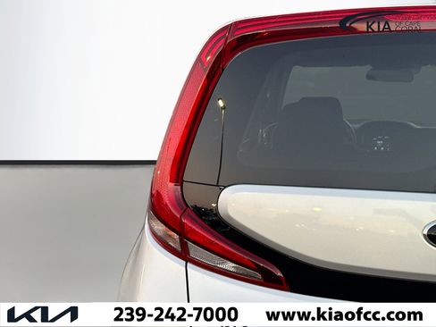 Used 2021 Kia Soul LX image 10