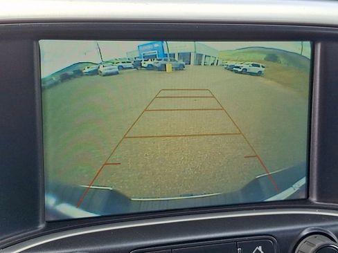 Used 2018 GMC Sierra 1500 SLE w/ SLE Value Package AWD/4WD image 18