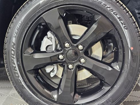 New 2026 Jeep Grand Cherokee Limited image 8