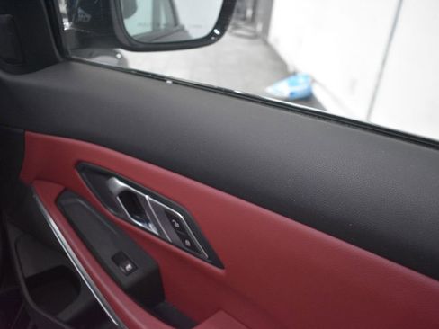 Used 2023 BMW 330i Sedan w/ M Sport Package image 22