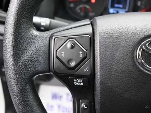 Used 2022 Toyota Tacoma SR w/ SR Convenience Package image 18
