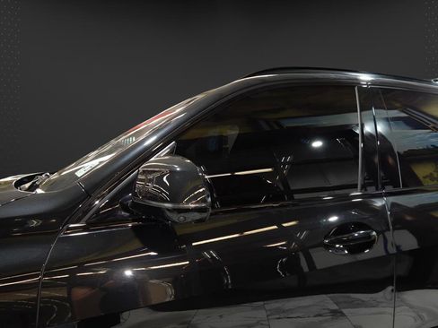 Used 2022 BMW X5 xDrive40i w/ M Sport Package image 12