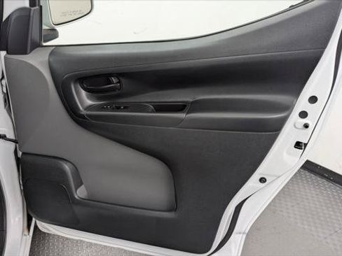 Used 2018 Nissan NV200 SV w/ Navigation Package FWD image 21