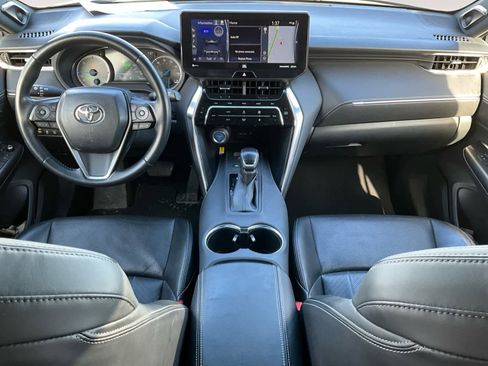 Used 2021 Toyota Venza Limited image 12