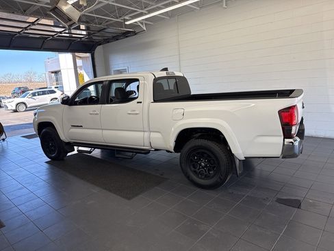 Used 2022 Toyota Tacoma SR5 image 5