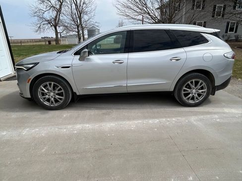 Used 2022 Buick Enclave Premium w/ Experience Buick Package image 4