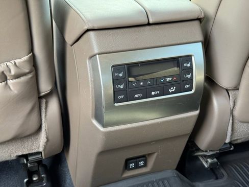 Used 2023 Lexus GX 460 Premium image 16