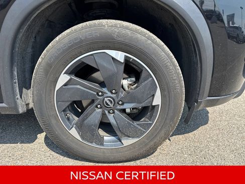 Certified 2025 Nissan Rogue SV AWD/4WD image 5