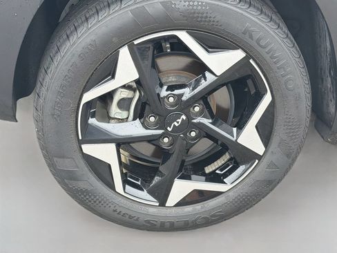 Used 2024 Kia Seltos EX AWD/4WD image 10
