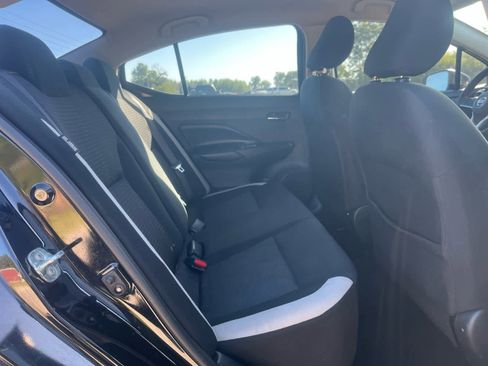 Used 2020 Nissan Versa SV FWD image 27