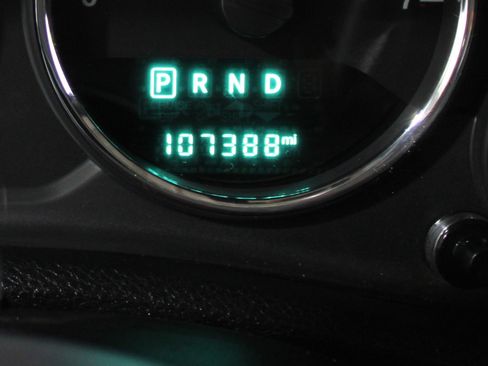 Used 2015 Jeep Wrangler Unlimited Sahara image 10